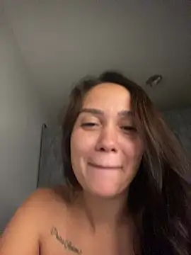 carolsapequinha online show from April 2026 08:37:01 PM