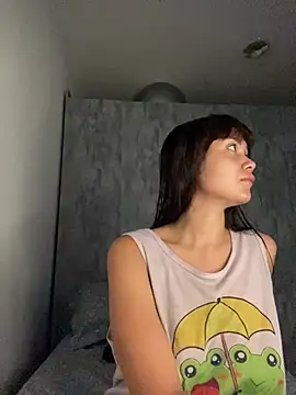 carolsapequinha online show from May 2026 11:24:01 AM