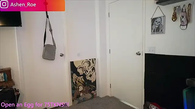 AshenRoe online show from April 2026 11:50:02 PM