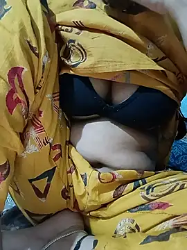 Snapshot of beutiful_hot chatting on July 2026 02:44:02 AM beutiful hot online show from July 2026 02:44:02 AM
