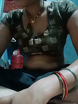Snapshot of beutiful_hot chatting on June 2026 05:03:02 PM beutiful hot online show from June 2026 05:03:02 PM
