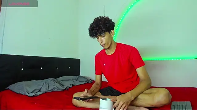 kaiborman00 online show from April 2026 02:56:01 AM