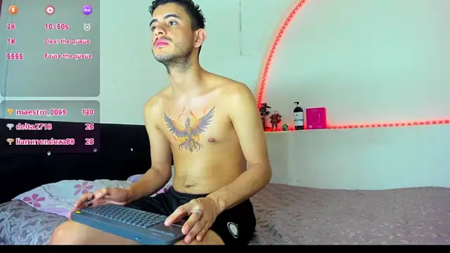 kaiborman00 online show from January 2026 11:58:01 AM