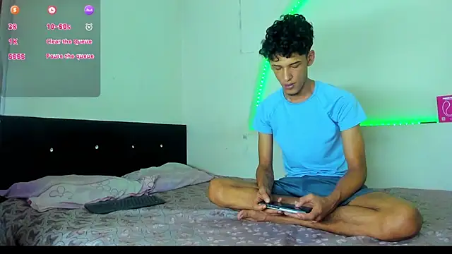 kaiborman00 online show from January 2026 11:49:02 AM