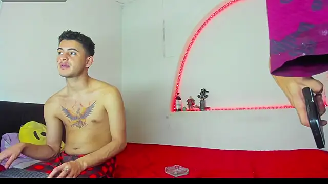 kaiborman00 online show from December 2025 03:12:02 AM