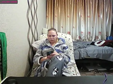 JenniDeep online show from December 2025 09:28:01 PM