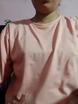 Snapshot of isha_sharma2002 chatting on May 2026 05:42:01 PM isha sharma2002 online show from May 2026 05:42:01 PM