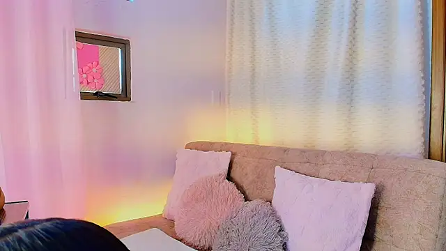 lizzy kane online show from March 2026 08:10:02 PM