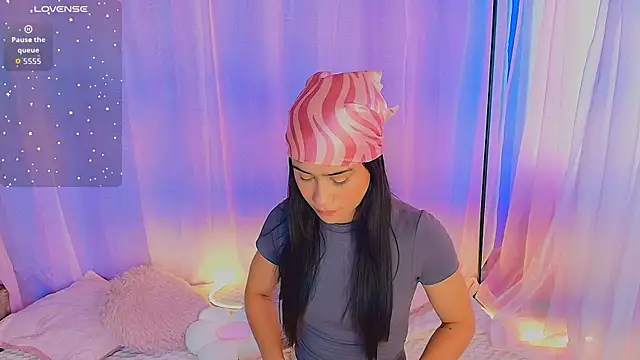 lizzy kane online show from April 2026 08:17:01 PM