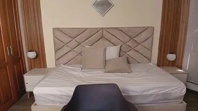 Laracooper  online show from March 2026 07:26:01 PM