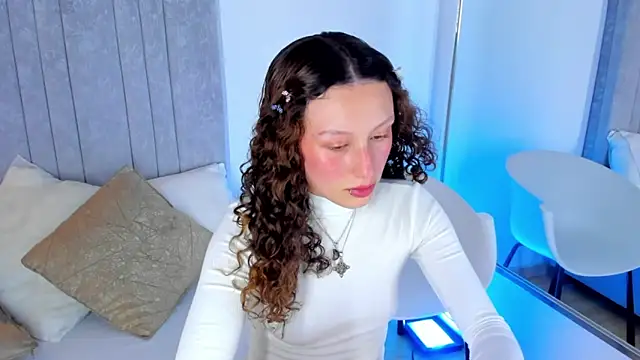 Martina 077 online show from February 2026 08:08:01 PM