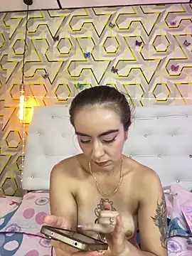 MelanyyJhonson15 online show from May 2026 08:15:01 PM