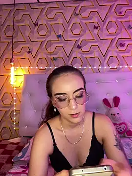 MelanyyJhonson15 online show from March 2026 03:24:01 AM