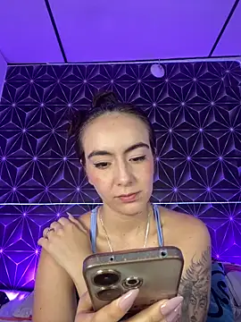 MelanyyJhonson15 online show from June 2026 09:23:01 PM