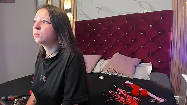 Danna-Rouse online show from March 2026 08:02:01 PM