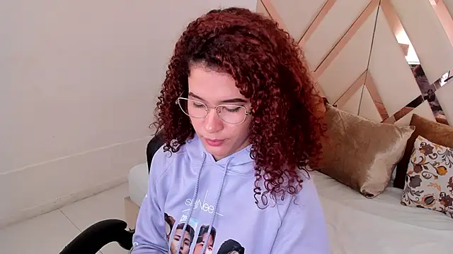 avrilwaynee online show from January 2026 11:59:02 AM