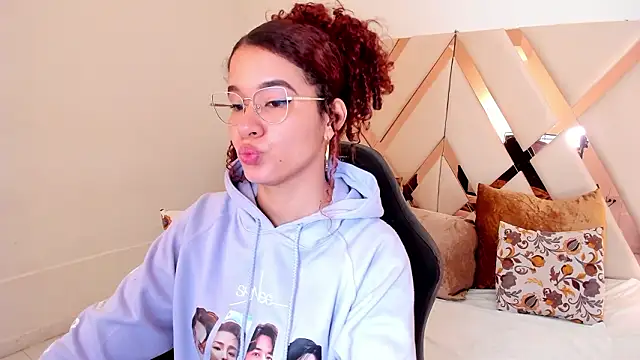 avrilwaynee online show from January 2026 11:47:02 AM