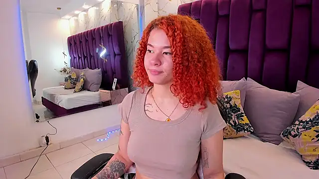 avrilwaynee online show from November 2025 12:06:01 PM