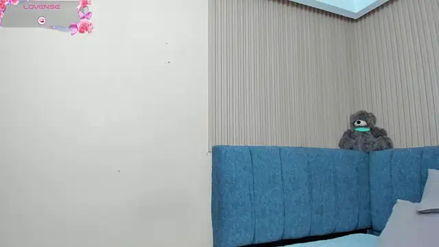 Dulce emi online show from February 2026 12:14:01 PM