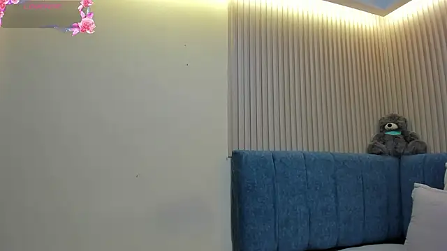 Dulce emi online show from February 2026 12:03:01 PM