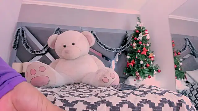 SnakeMuse online show from December 2025 12:49:01 AM