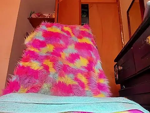 saracush17 online show from April 2026 04:13:01 PM