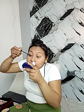 Hanna Goldenst online show from January 2026 08:03:01 PM