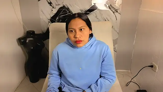 Snapshot of Hanna_Goldenst chatting on November 2025 07:51:01 PM Hanna Goldenst online show from November 2025 07:51:01 PM