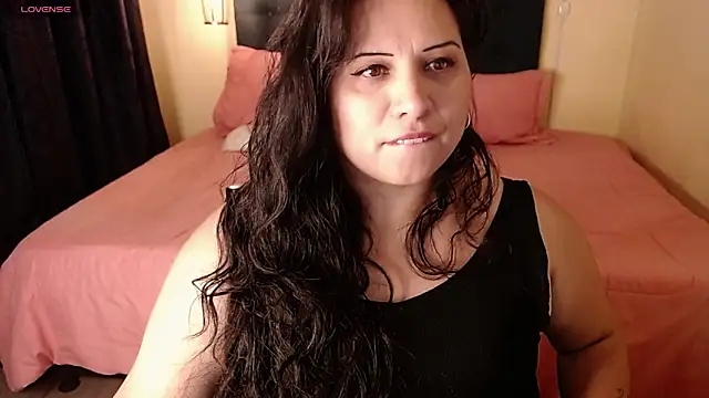 Snapshot of Catalinajane1 chatting on May 2026 07:24:02 PM Catalinajane1 online show from May 2026 07:24:02 PM