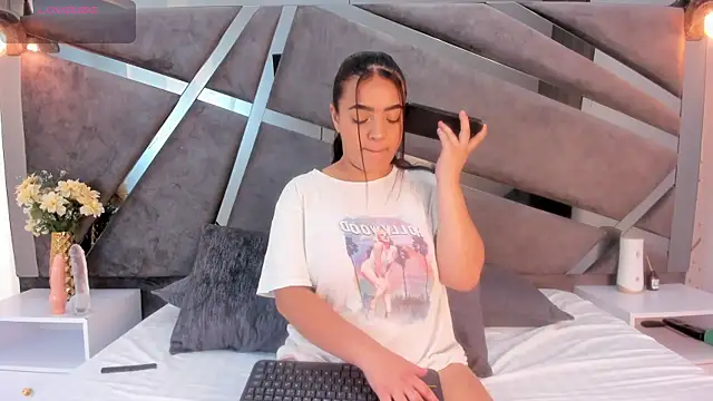 Sammy Gomez  online show from December 2025 08:23:02 PM