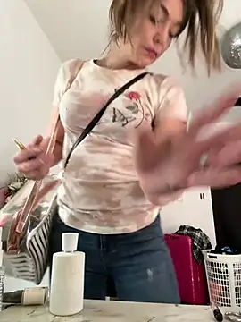 Snapshot of miatate chatting on February 2026 09:59:02 PM miatate online show from February 2026 09:59:02 PM