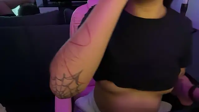 Snapshot of BabiSander11 chatting on December 2025 05:50:02 PM BabiSander11 online show from December 2025 05:50:02 PM