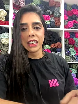 Monahliza online show from November 2025 05:13:01 PM