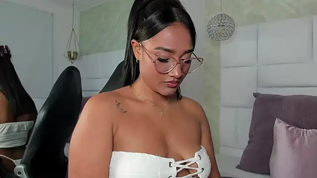 anna jules online show from November 2025 09:58:02 PM