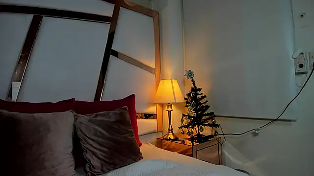 anna jules online show from December 2025 08:46:01 PM