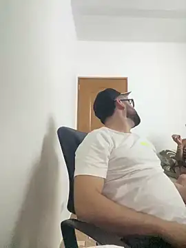 julianlondo111 online show from March 2026 07:15:01 AM