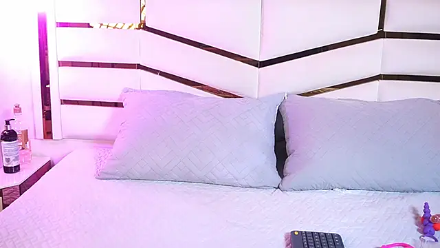 nix wolf online show from February 2026 03:07:01 AM