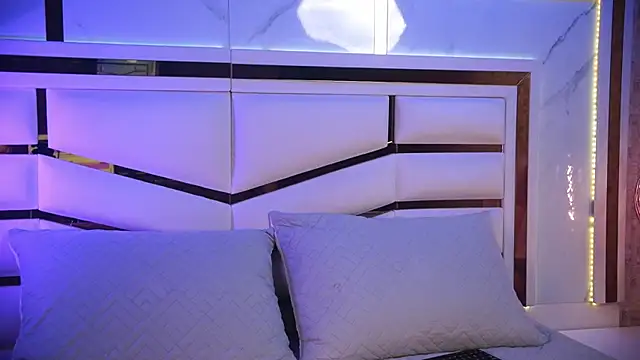 nix wolf online show from December 2025 03:11:05 AM