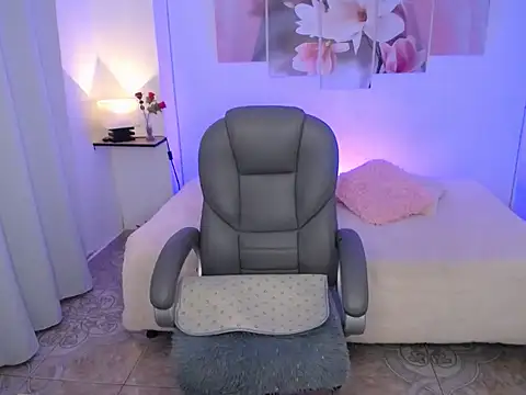 selene rouse  online show from November 2025 01:22:01 PM