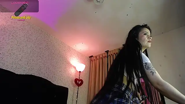 Noise Lux33 online show from March 2026 01:45:01 PM