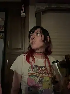 needlefaceUwU online show from March 2026 06:35:01 AM