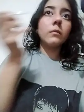 chibi love online show from December 2025 05:54:01 AM