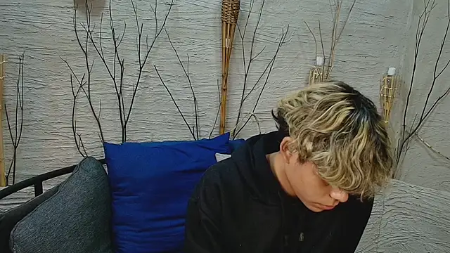 nathan bell online show from November 2025 03:21:02 AM