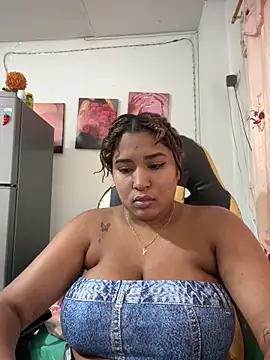 Snapshot of morena-2025 chatting on June 2026 09:53:02 PM morena-2025 online show from June 2026 09:53:02 PM