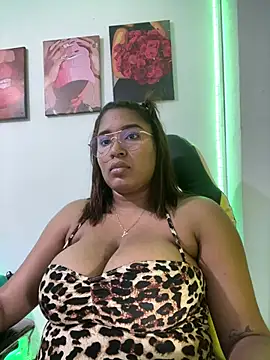 morena-2025 online show from April 2026 11:02:02 PM