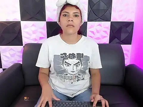 Snapshot of AfroditaMoore1 chatting on November 2025 03:10:01 AM AfroditaMoore1 online show from November 2025 03:10:01 AM