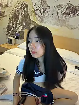 TinyBabe online show from February 2026 12:51:02 PM