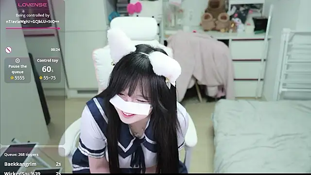 kimhyeona2005 online show from December 2025 12:42:02 PM