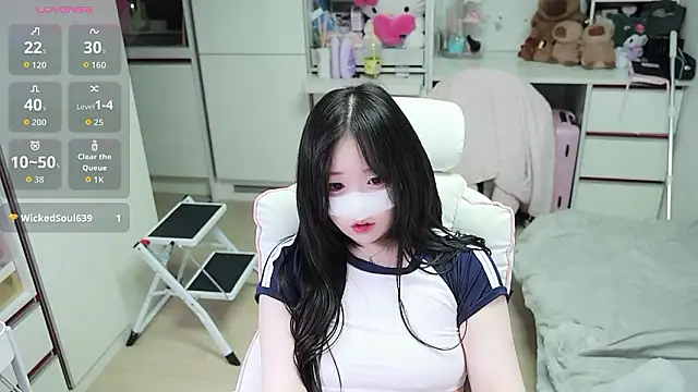 kimhyeona2005 online show from May 2026 11:48:01 AM