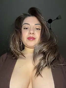 Snapshot of Lovynna chatting on May 2026 06:49:02 PM Lovynna online show from May 2026 06:49:02 PM